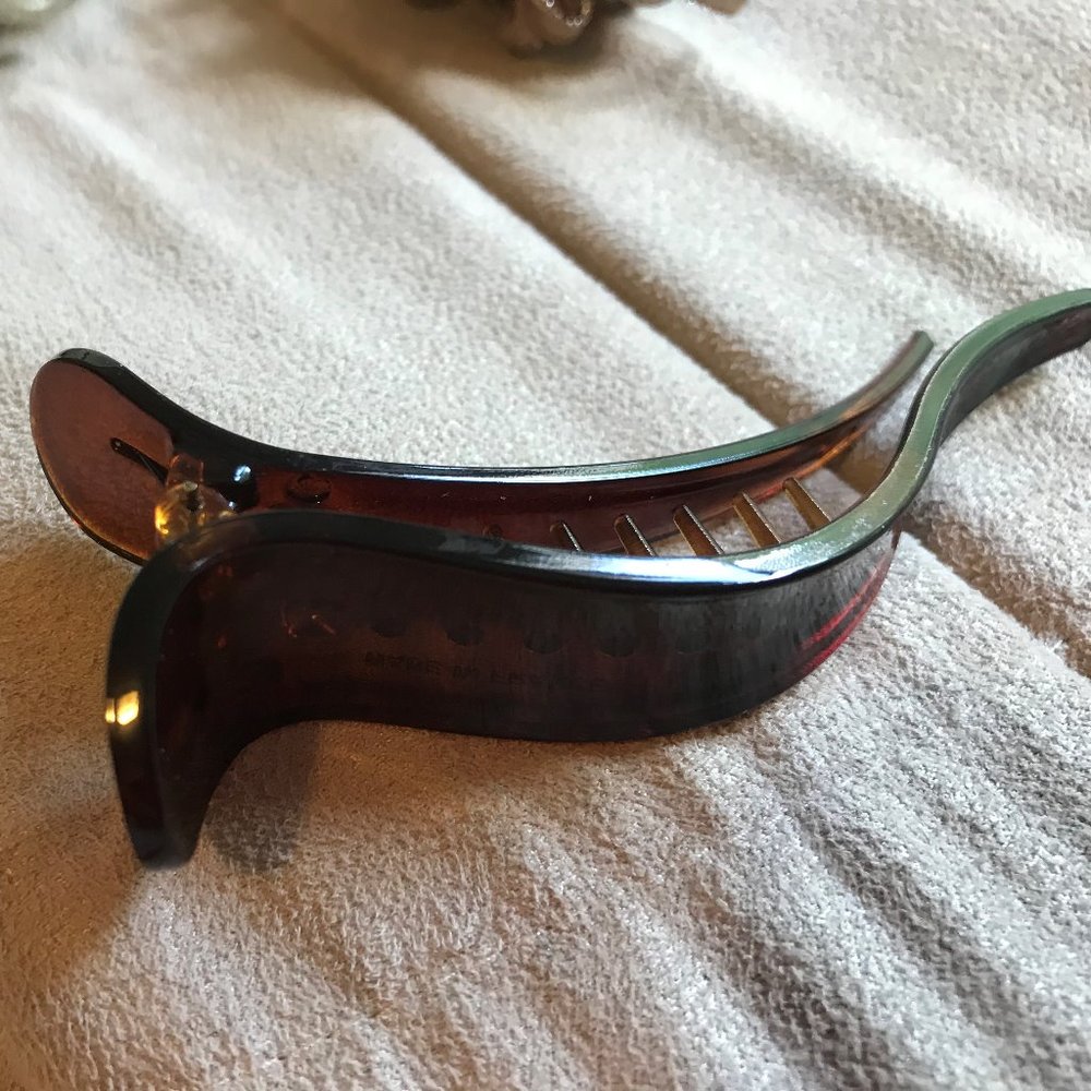 Hair claw